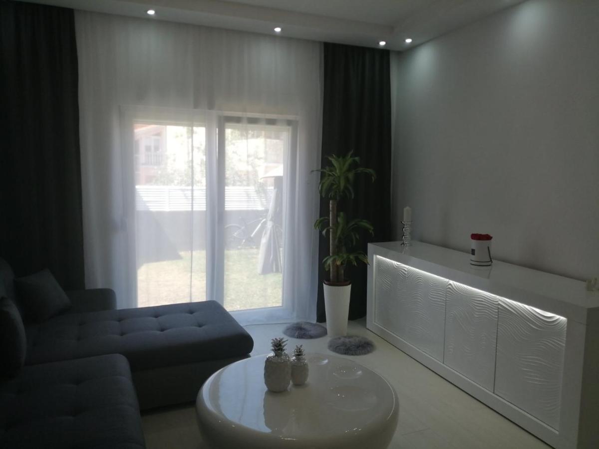 Apartman Lucano Bibinje Buitenkant foto